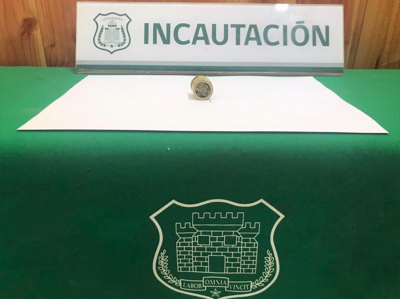 Marihuana dentro de monedas.